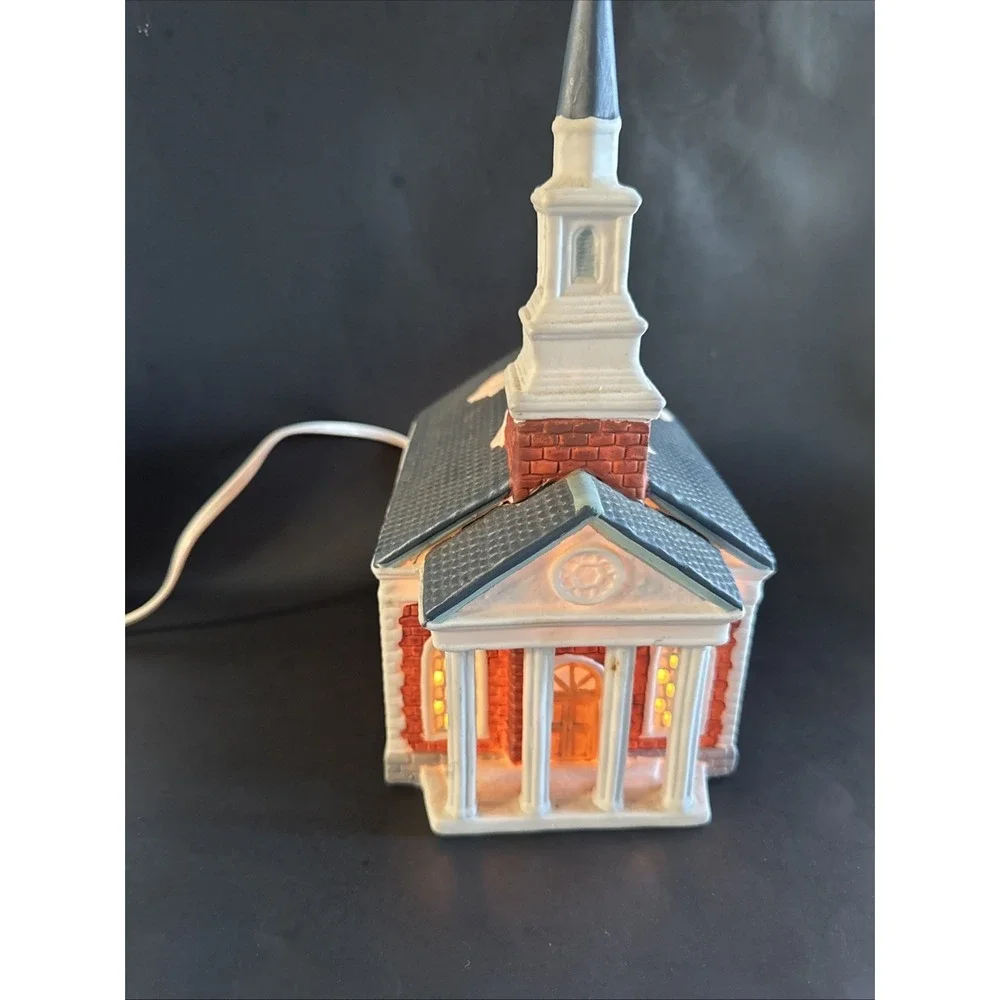 Dickens Keepsake Christmas Village Steeple Church Porcelain Lighted Worship Hous